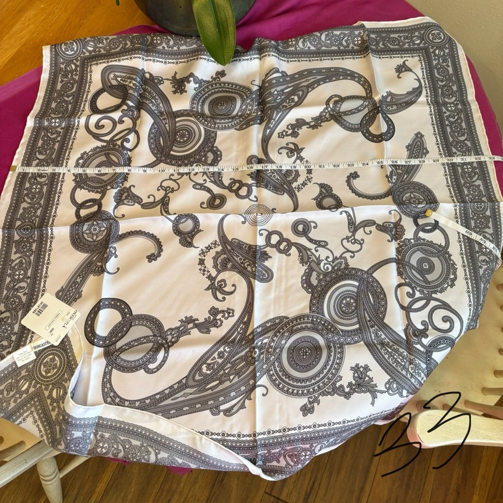 Doncaster 100% Silk Scarf New With Tag - Picture 6 of 8